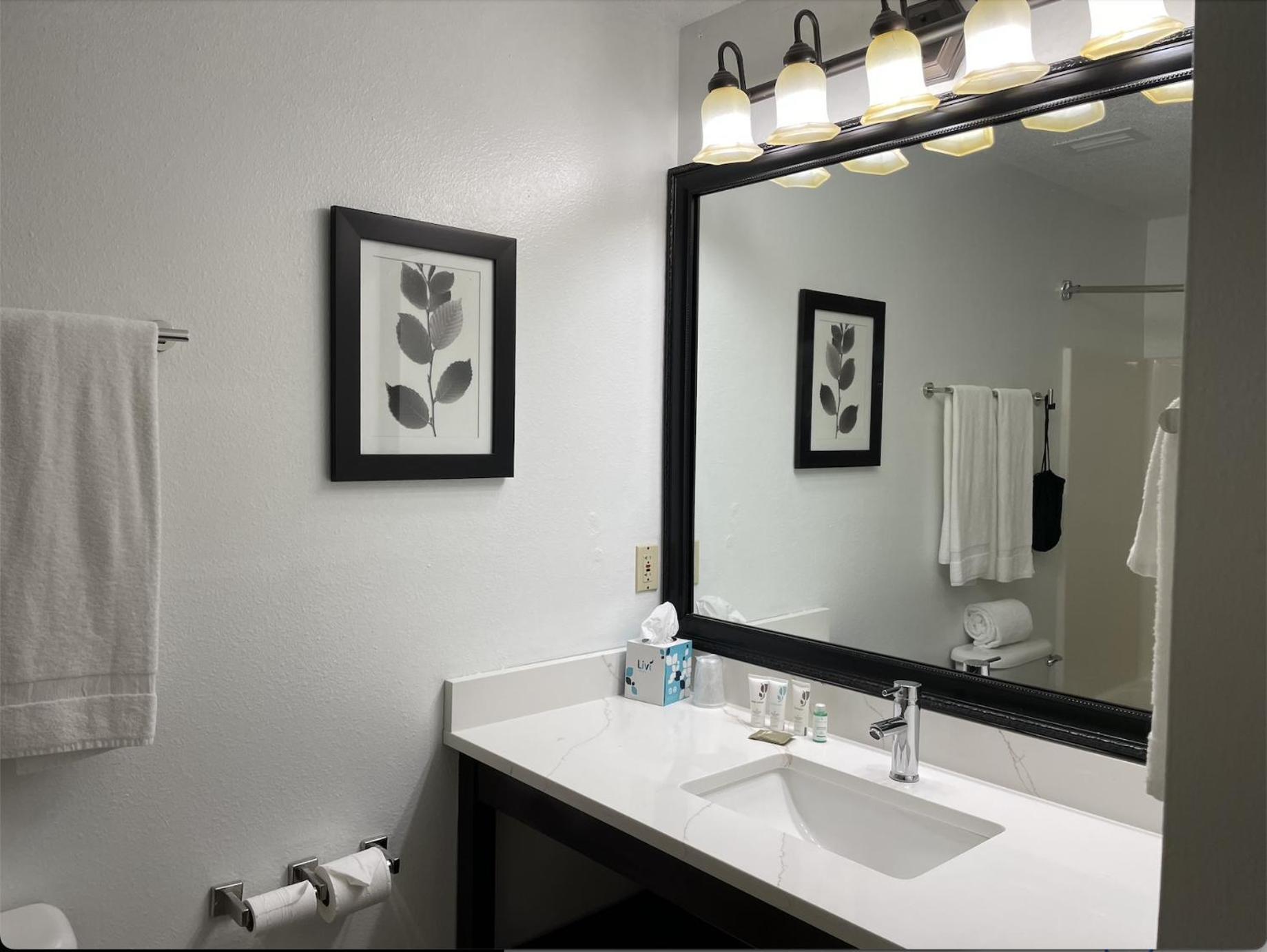 Harmony Inn & Suites 포트닷지 외부 사진