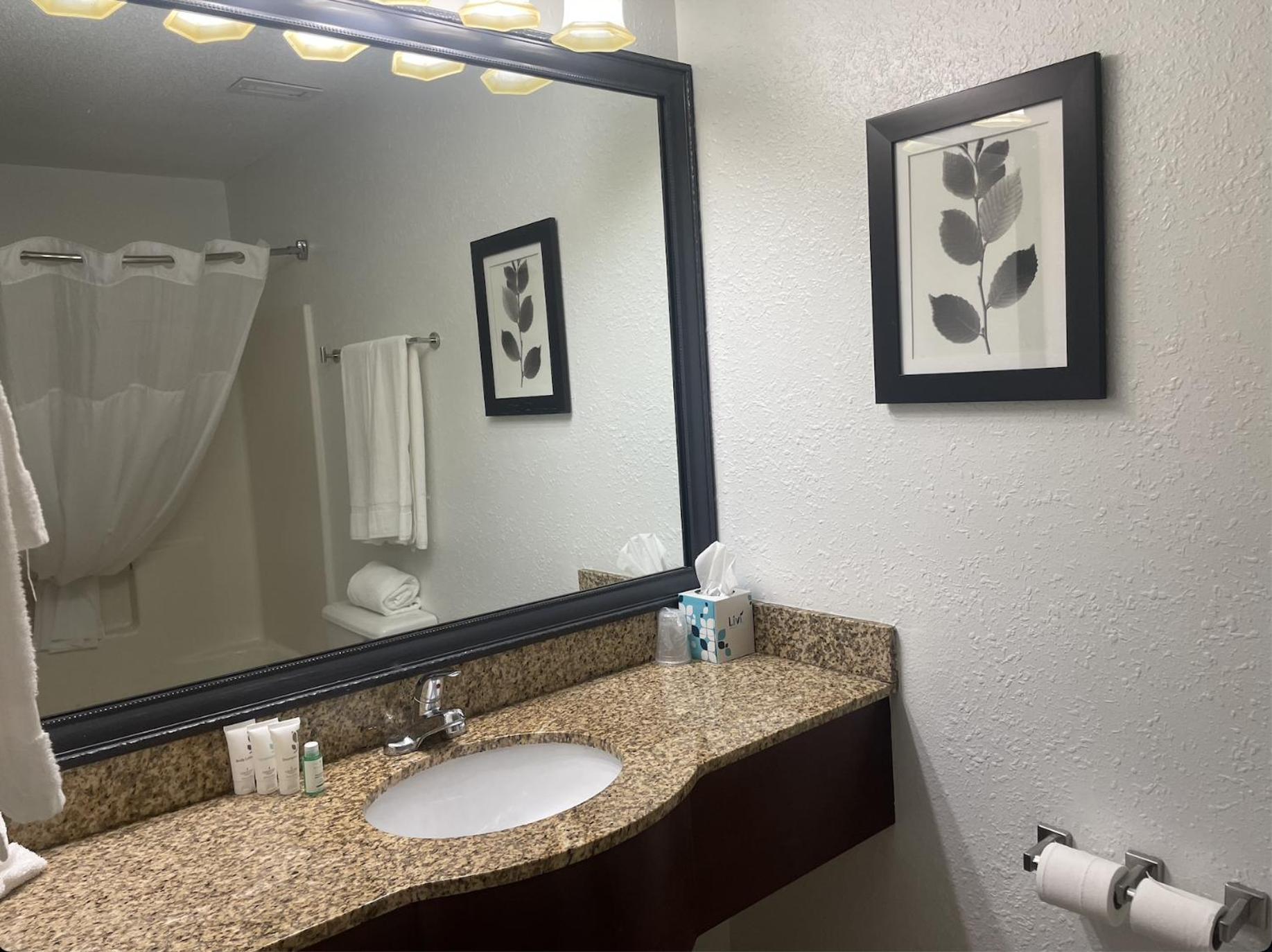 Harmony Inn & Suites 포트닷지 외부 사진