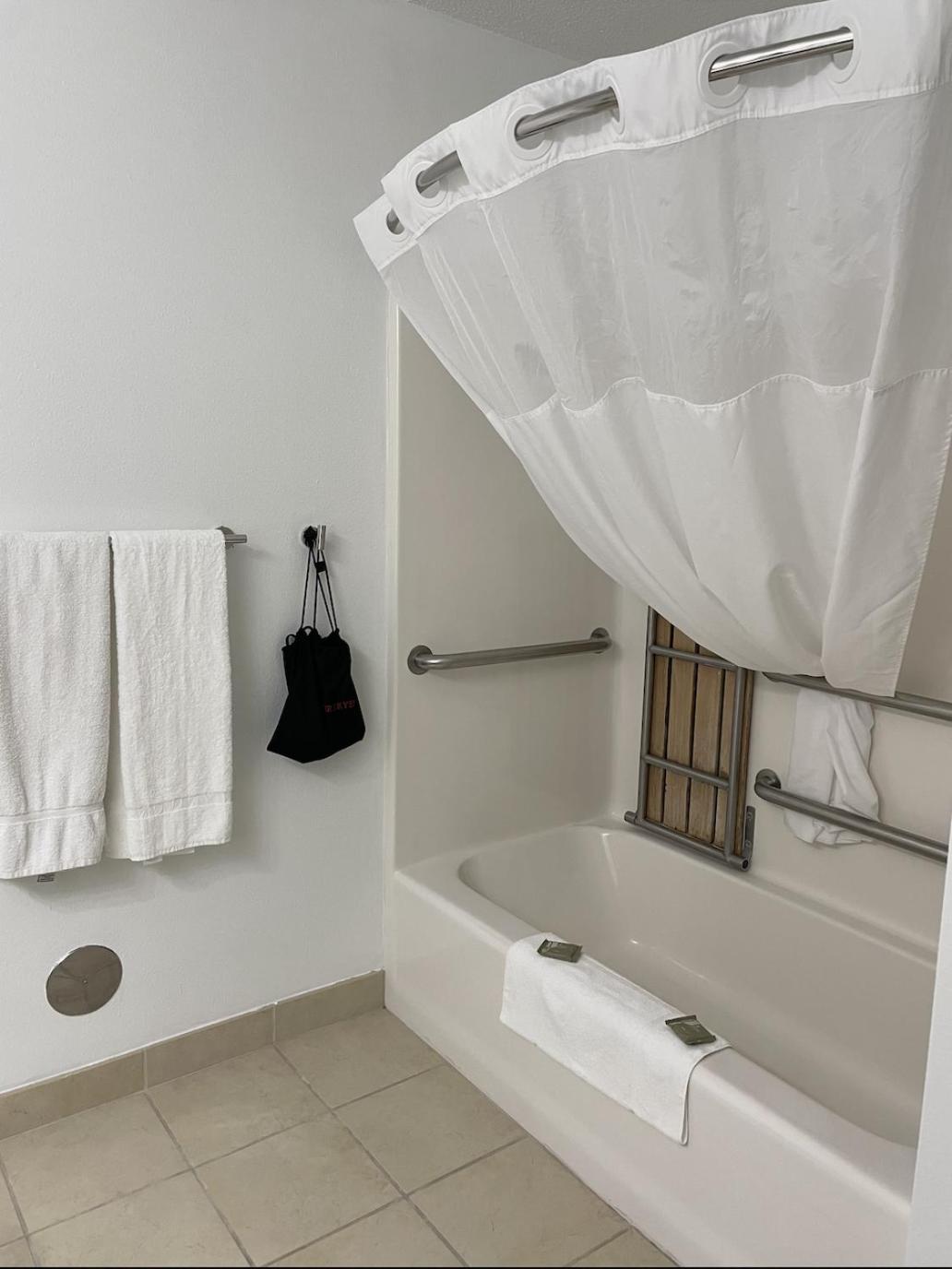 Harmony Inn & Suites 포트닷지 외부 사진